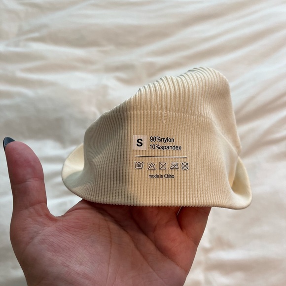 OQQ: One Shoulder SportsBra - Picture 3 of 3